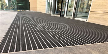 铝合金地垫有什么特点？