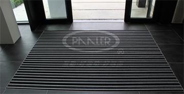 How to clean and maintain the aluminum alloy floor mat