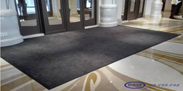 梅雨季节吸水防滑，就选派勒艾美地垫！