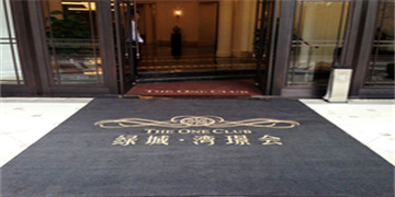 酒店浴室地垫怎么选择和安全防滑抗疲劳地垫优势