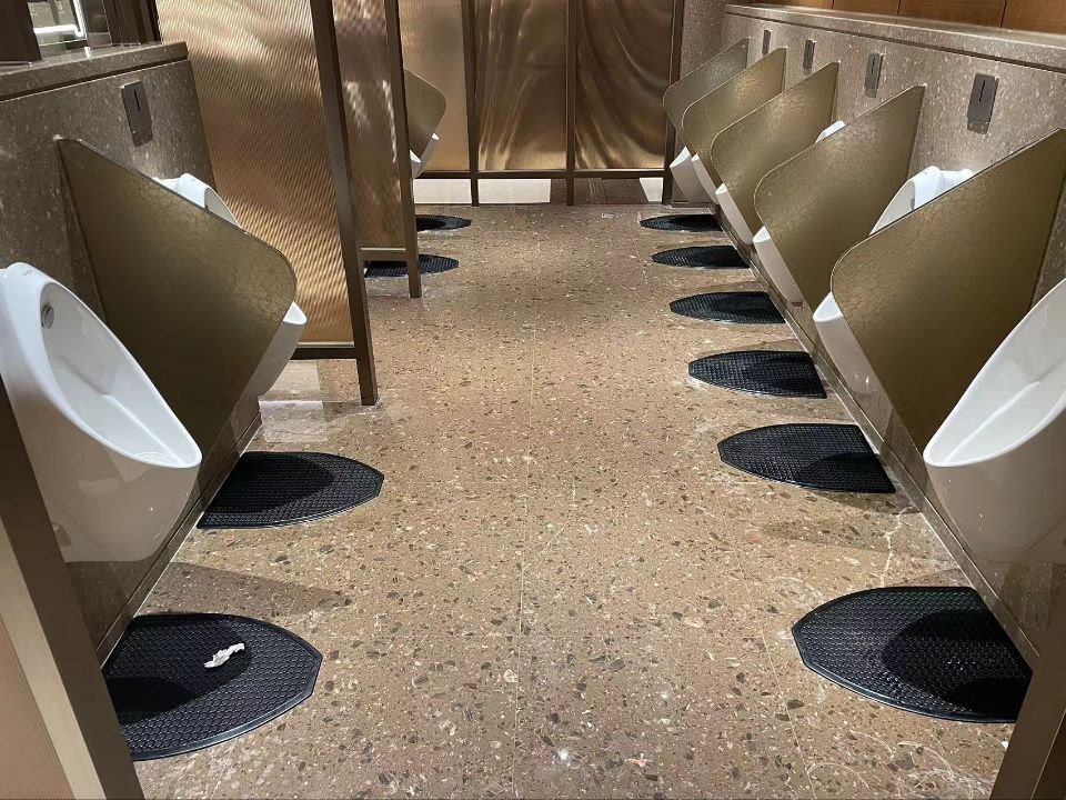 成都仁和新城购物中心 · 卫生间实拍