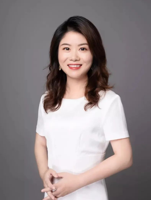 派勒黄娅总经理