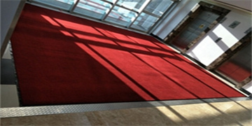 红色地毯垫